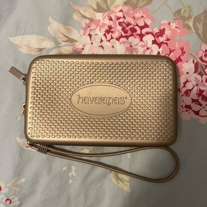 Havianas Wristlet mini bag zipper bag Bronze gold summer beach